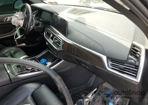 2020 BMW X5 xDrive40I z USA, uszkodzony, nr VIN 5UXCR6C08L9C05911